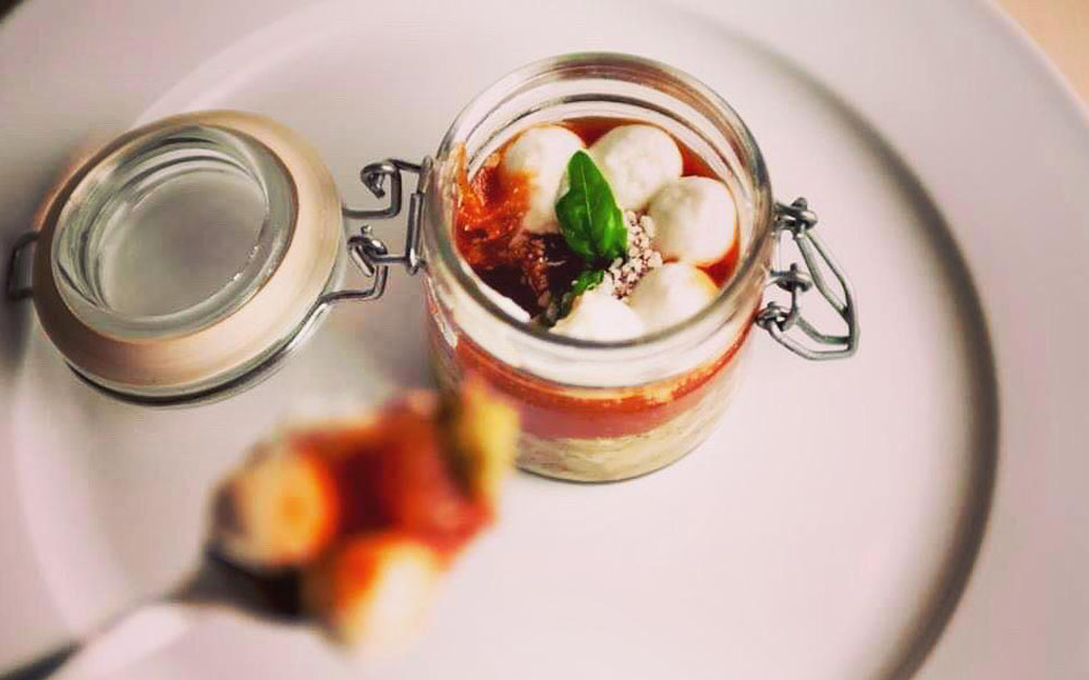 04 l'oste e sacrestano